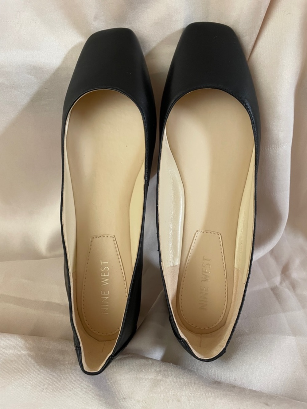 Nine West Black leather Square-Toe Flats with Neutral Insole